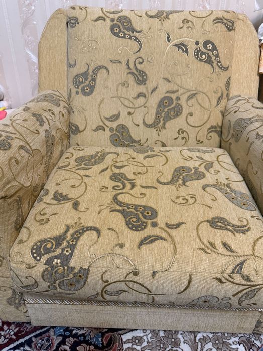 Диван и два кресла