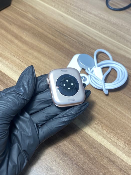 Apple Watch Seria 11 / 46 mm / Rose Gold / GPS / Cod produs: MF77
