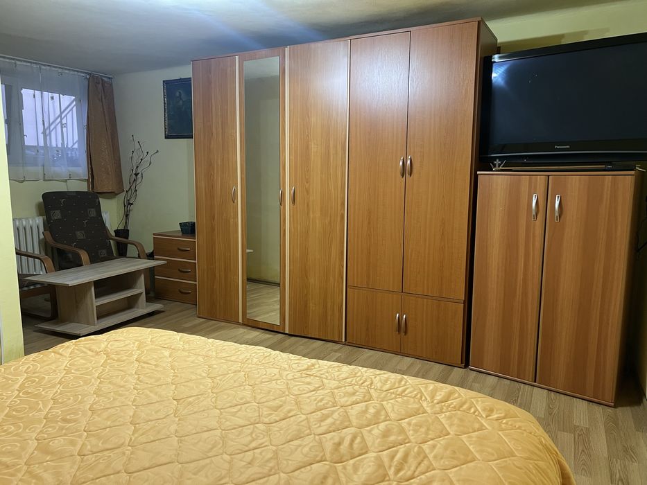 Inchiriez apartament cu 2 camere