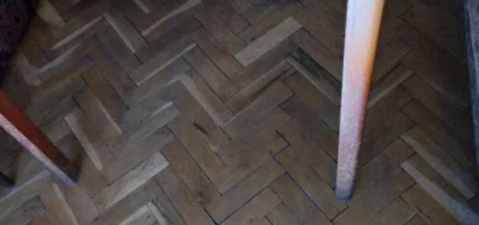 Кухненска маса .