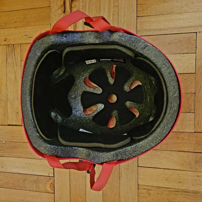 Предпазна каска 661 за скейт, лонг борд или ролери