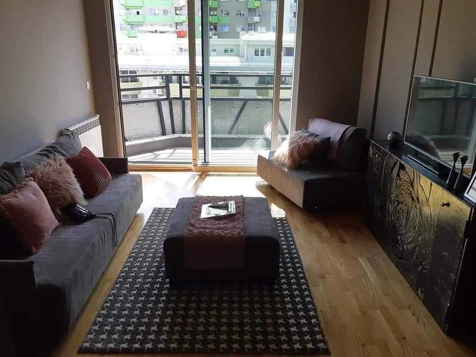 Дава се под наем Двустаен апартамент в София, Левски Г - 65 кв.м за 459 € - Снимка #1