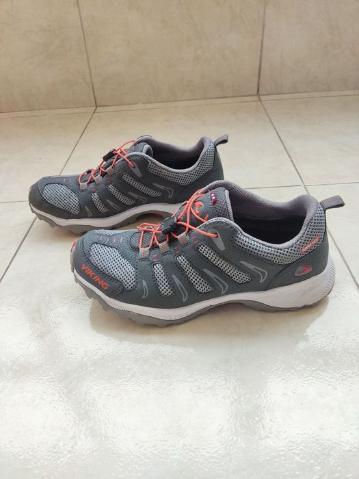 Туристически обувки номер 39