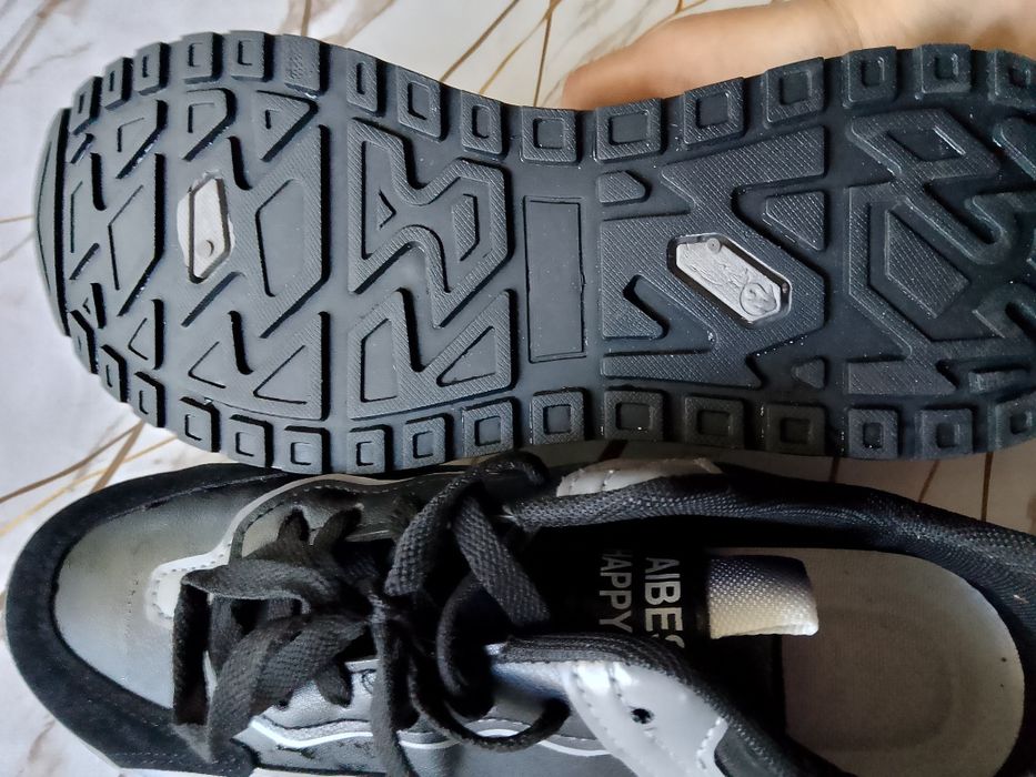 Кроссовки обувь мужкое