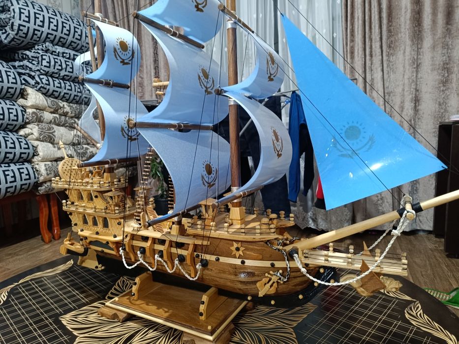 Сувенир в форме Корабля 18 век.