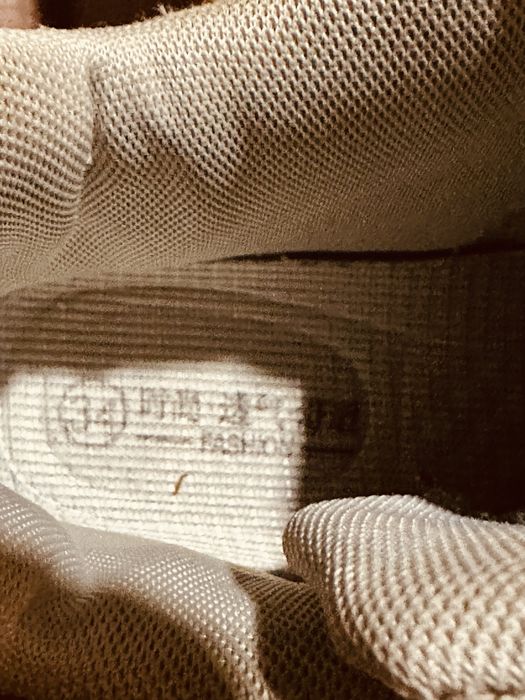 Продаю детскую обувь