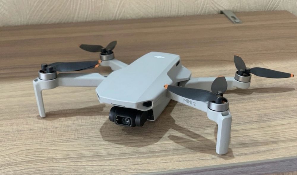 Дрон квадрокоптер DJI mini 2 Fly more combo