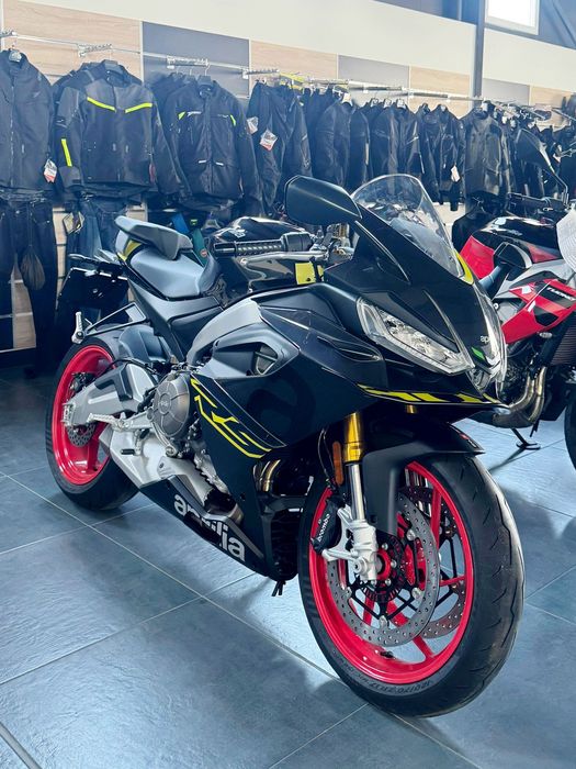 Lichidare Motocicleta Aprilia RS 660 2025 | Rate | Leasing