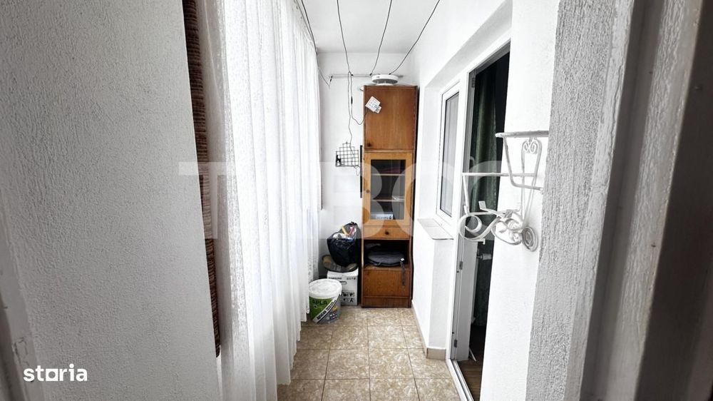 Apartament de inchiriat 2 camere mobilat utilat zona Vasile Aaron