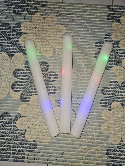 Baghete luminoase pentru petrecere