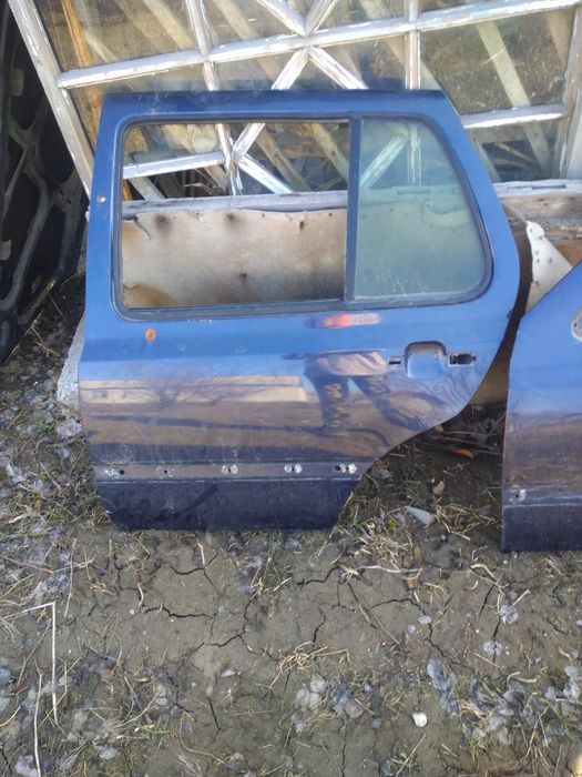 Запчасти кузовные и т. д. вента гольф