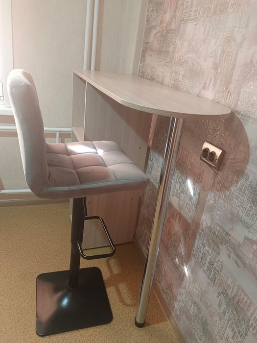 Продам барную стойку.