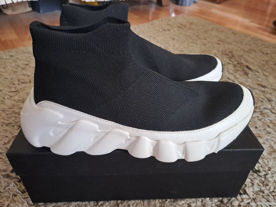 Ghete Zara din textil model Balenciaga