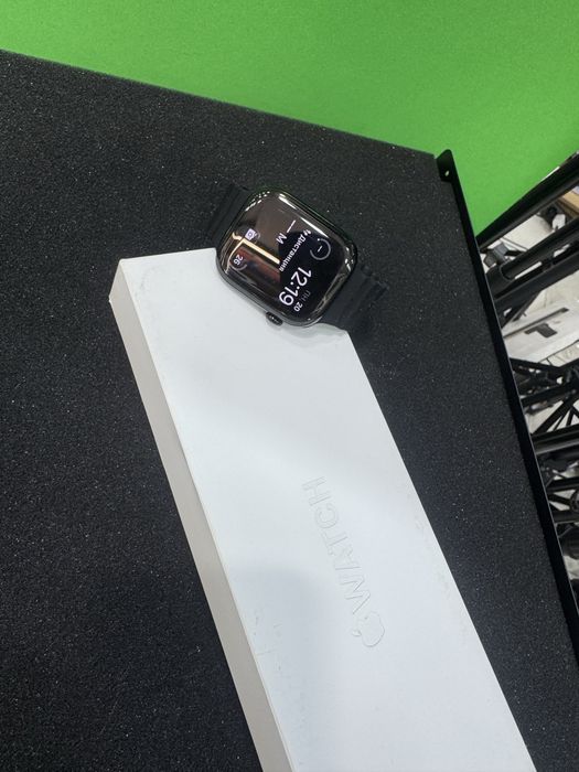 Apple watch 11.46 Jet Black