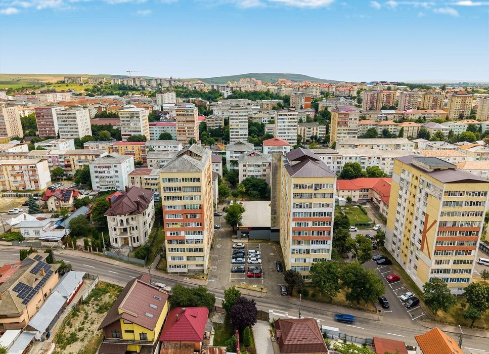 Spatiu comercial 400 mp, Piatra Neamt, str. Darmanesti - liber