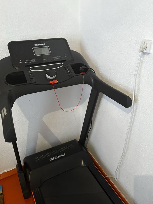 Беговая дорожка GENAU