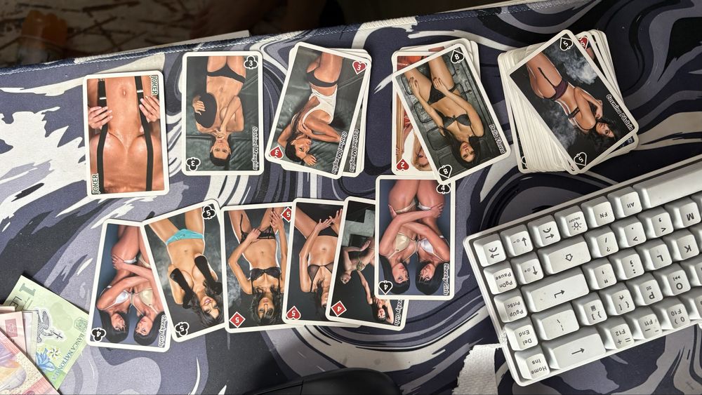 Carti joc FHM erotice playboi