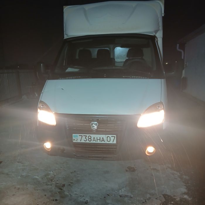 Газель с усесенный рамой