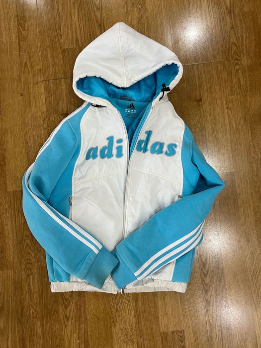 Костюм спортивный