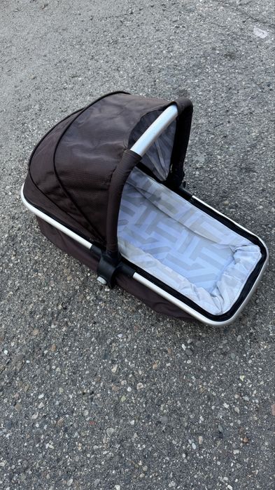 Детская коляска с дополнением