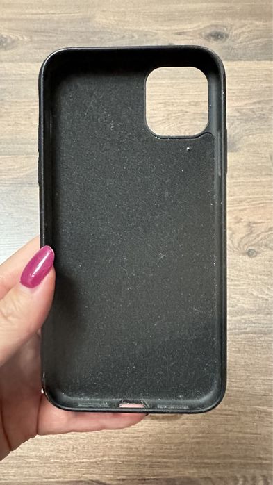 Чехлы на айфон