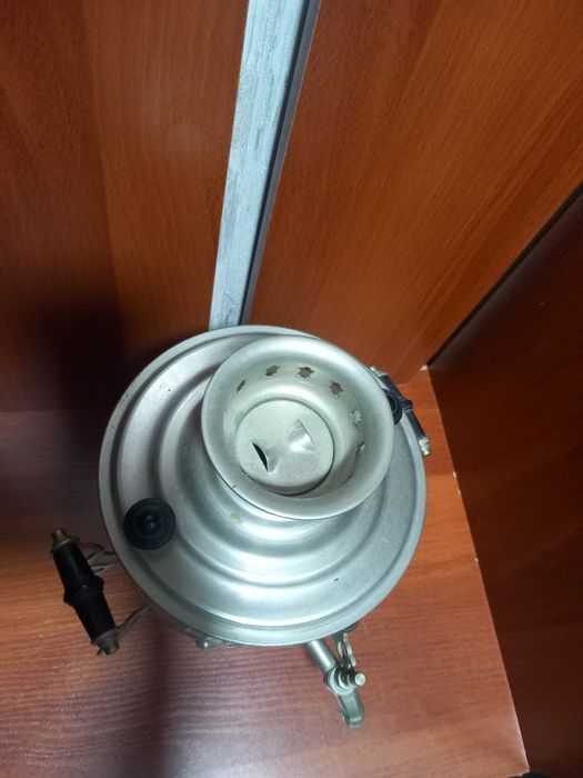 Продаётся  электрический  самовар