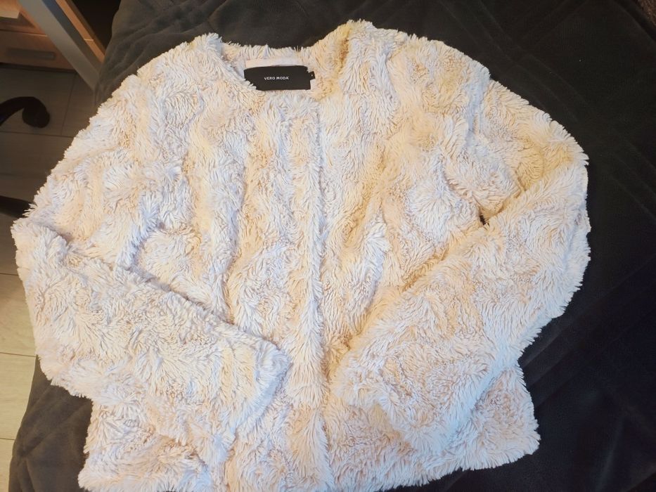 Яке дамско елегантно