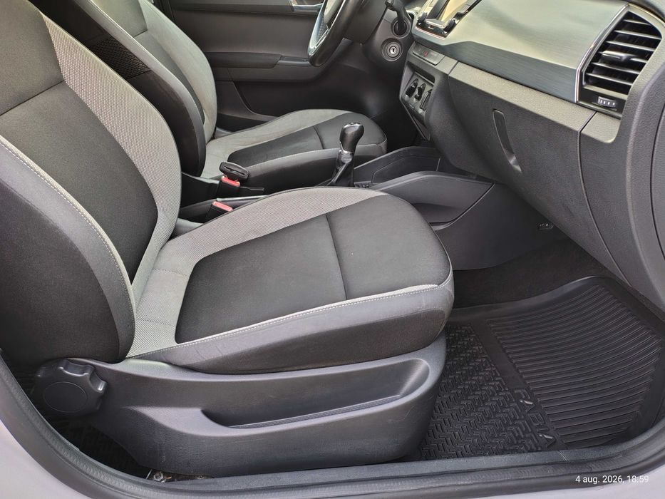 SKODA Fabia 2015 — imagine 4