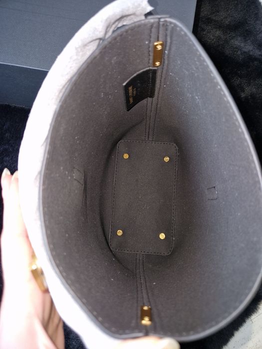 YSL Saint Laurent Le 37 Small Bucket Black