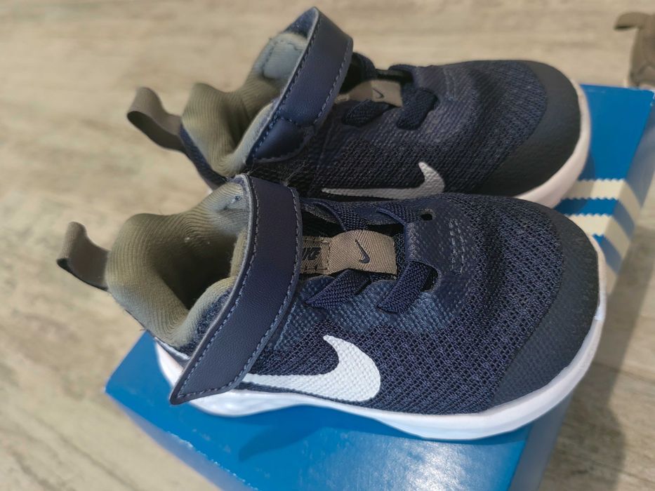 Бебешки обувки Nike revolution 6