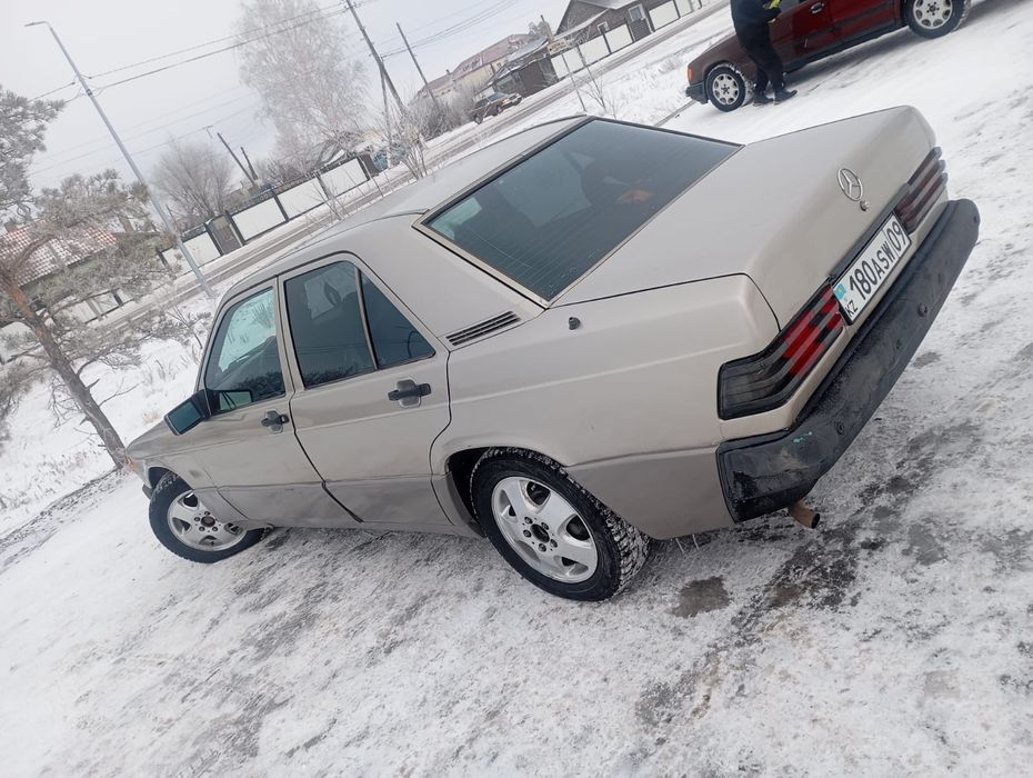 Мерседес 190 автомат 2л
