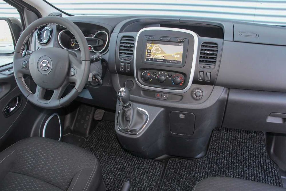 Промо! Пътнически Бус под наем, Кола под наем, 9 местен автомобил