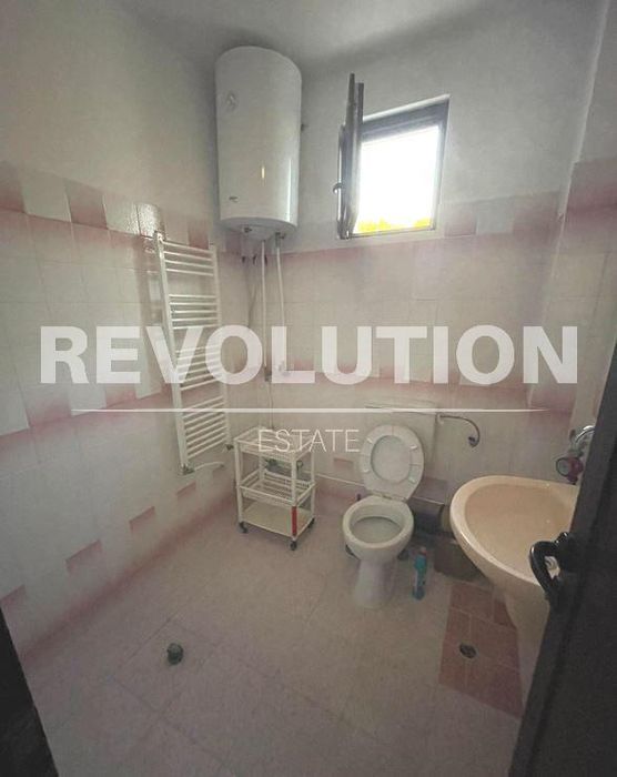 Дава се под наем Етаж от къща в Варна, Бриз - 60 кв.м за 500 € - Снимка #4