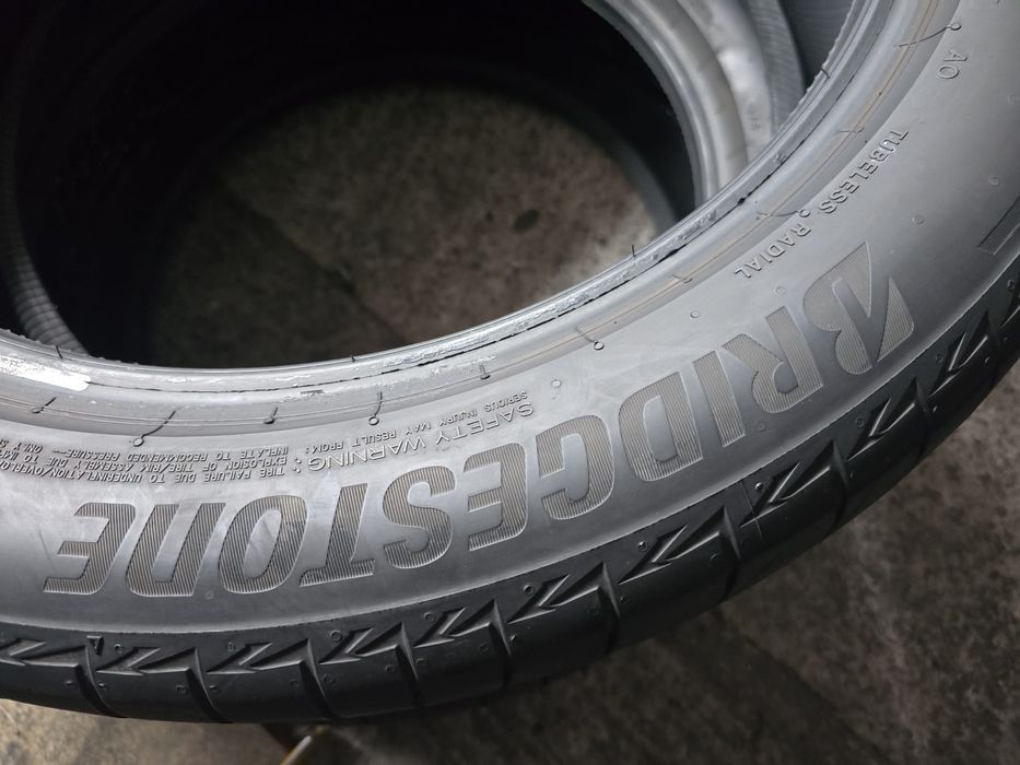 Bridgestone 235/50 R20 100T vară