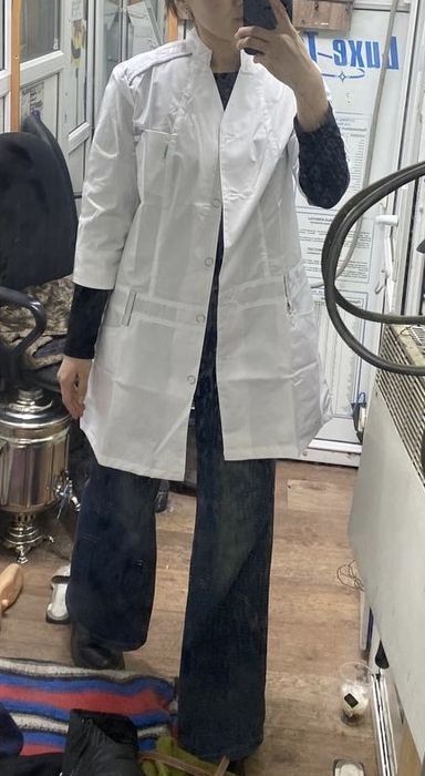 Медицинский халат (белый) — стильная и удобная униформ