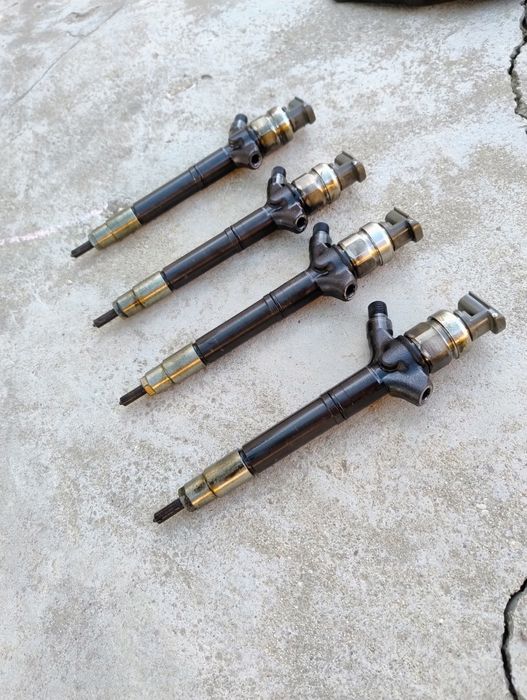 Дюзи D4D Toyota avensis 2.2