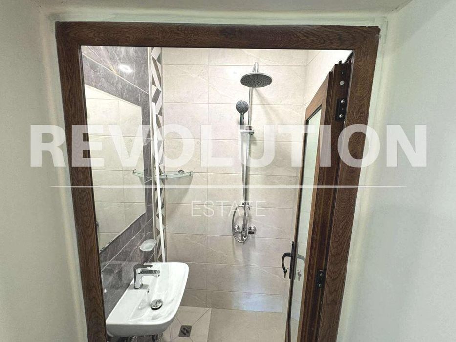 Дава се под наем Къща в Варна, Бриз - 156 кв.м за 1200 € - Снимка #8