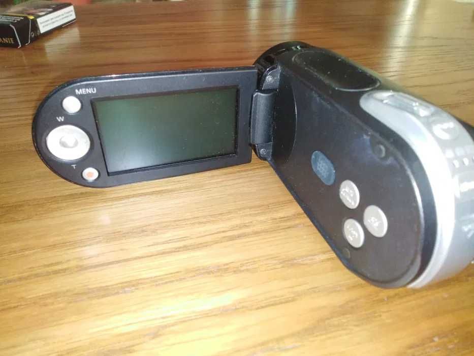 Видеокамера Samsung VP-MX25E