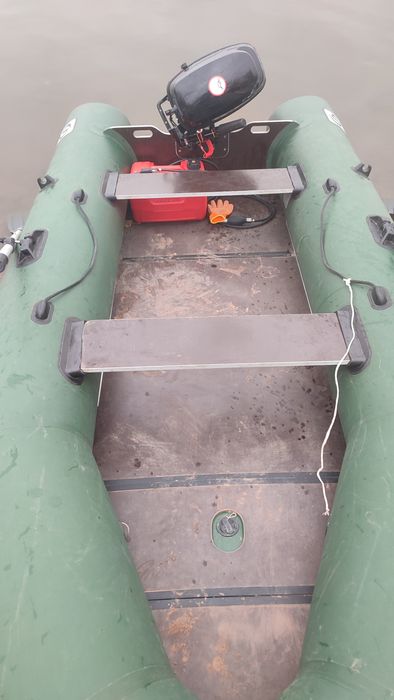 Продам лодку фрегат 320