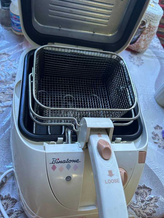 Фритюрница Binatone DF-300