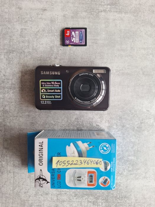 Дигитален фотоапарат Sony Samsung ST50 със зарядно и карта памет