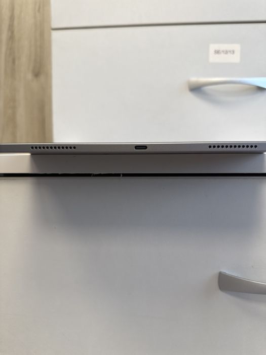 Ipad air 13  128/256gn Wifi  Starlight /Space gray