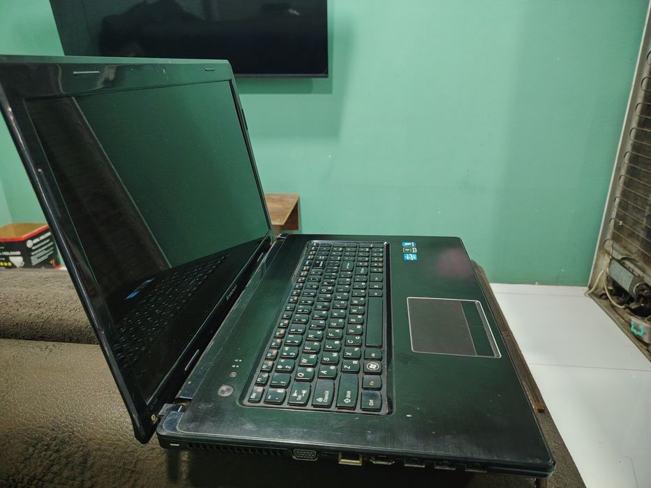 Lenova Notebook sotiladi
