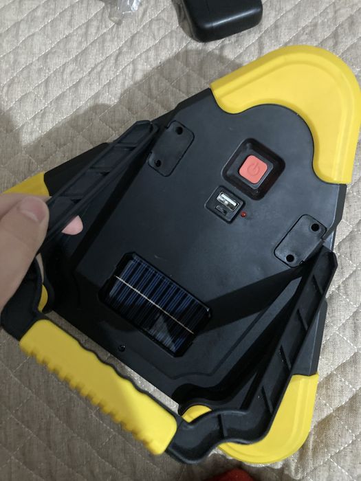 Автомобильный аварииный треугольник