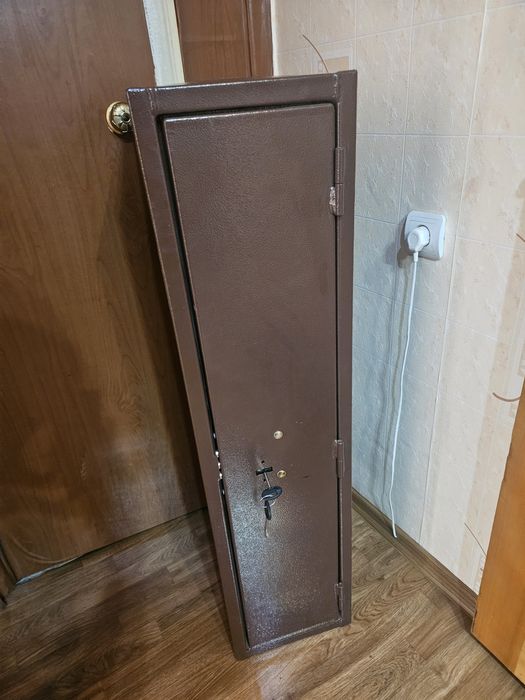 Металлический сейф