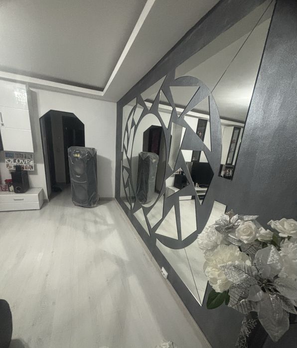 Inchiriez apartament