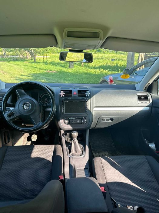 VOLKSWAGEN Jetta 2010 — imagine 3