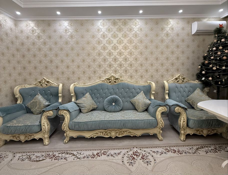 Продам диван с креслой