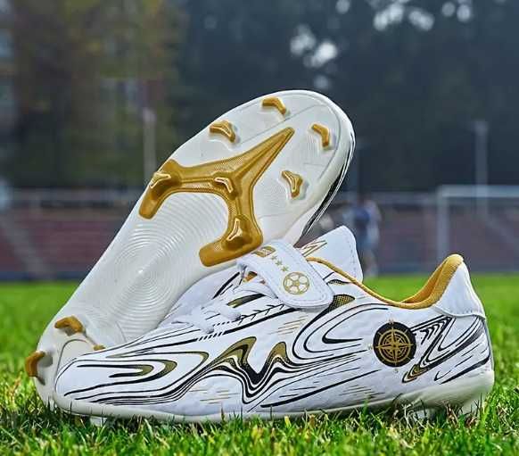 Спортни обувки за футбол – Детски модели, налични сега!