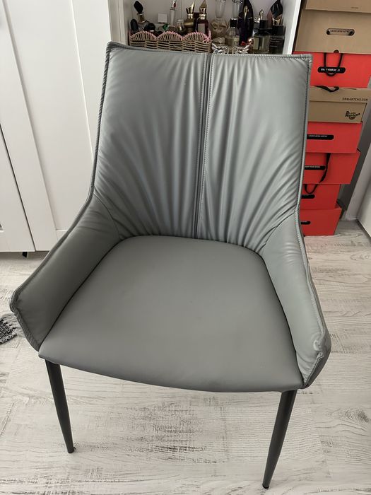 Scaune Living Impecabile